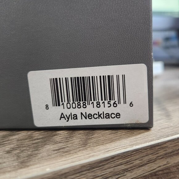 VINCE CAMUTO Necklace In Silver(Ayla) NIB MSRP$160 - Picture 3 of 4